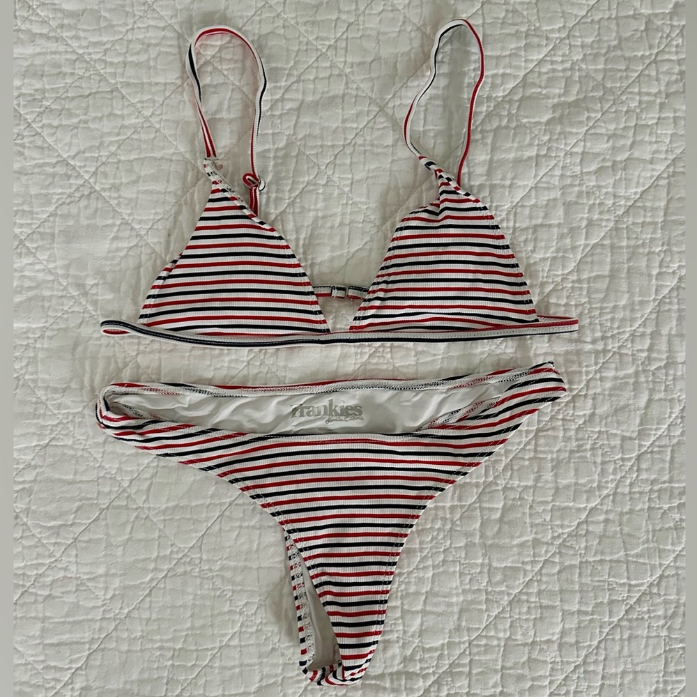 Frankies Bikinis Bikini Set 🇺🇸 - Picture 2 of 4